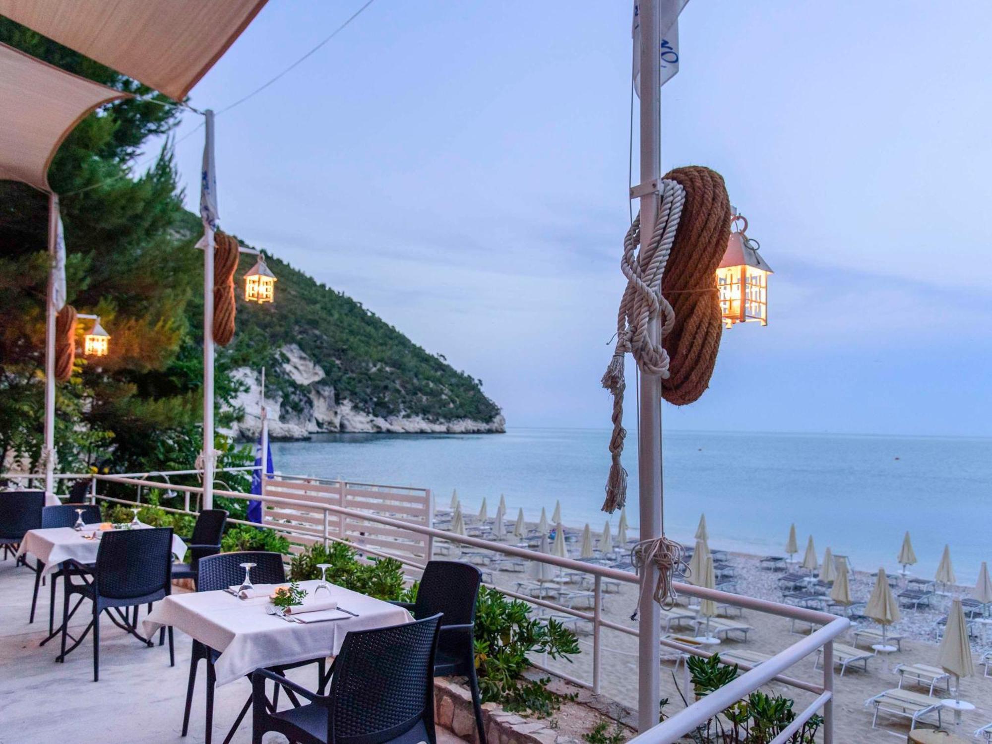 Hotel Baia Delle Zagare Mattinata Exterior foto
